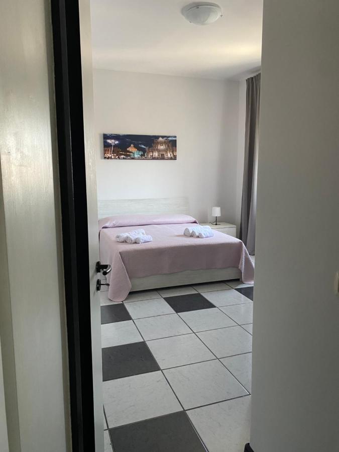 Il Girasole Apartamento Catânia Exterior foto