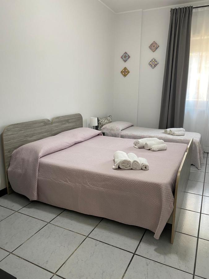 Il Girasole Apartamento Catânia Exterior foto